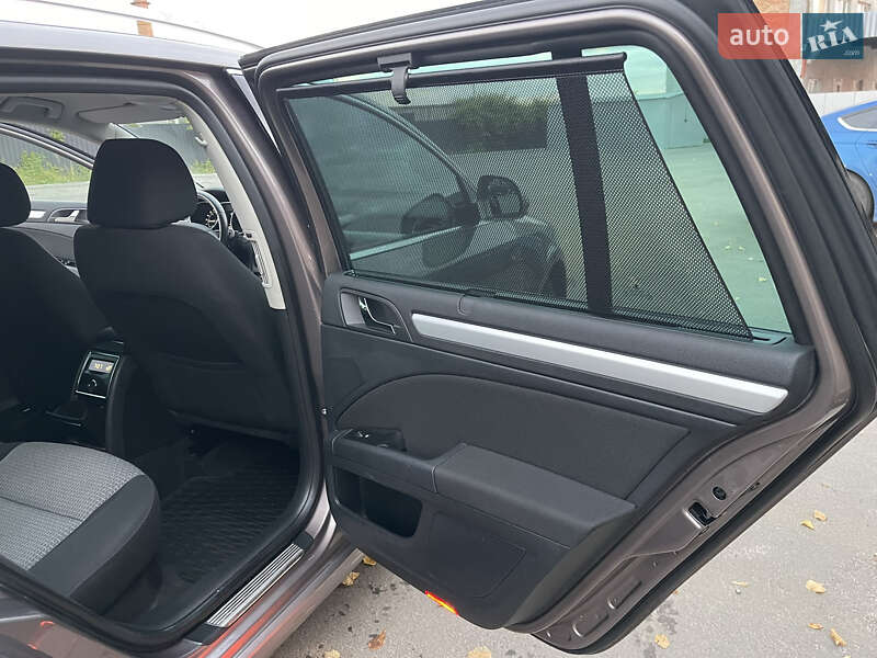 Універсал Skoda Superb 2012 в Рівному