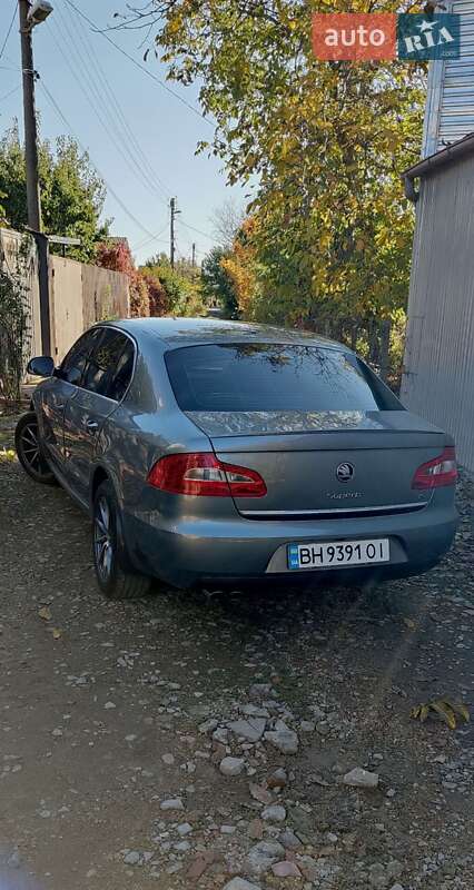 Лифтбек Skoda Superb 2011 в Одессе