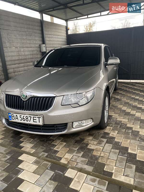 Лифтбек Skoda Superb 2009 в Петрове фото 4 Лифтбек Skoda Superb 2009 в Петрове
