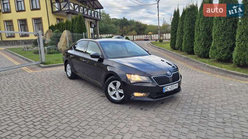 Лифтбек Skoda Superb 2016 в Львове фото 23 Лифтбек Skoda Superb 2016 в Львове
