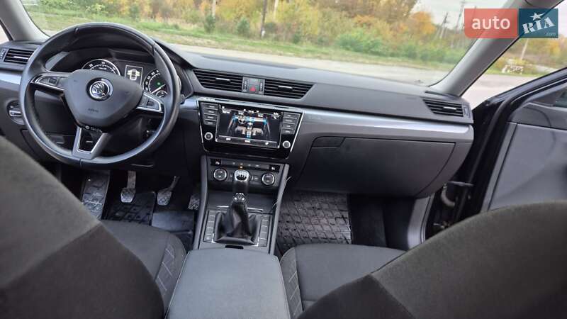 Лифтбек Skoda Superb 2016 в Львове фото 33 Лифтбек Skoda Superb 2016 в Львове