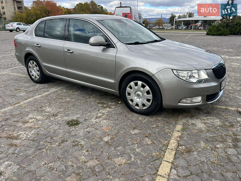Лифтбек Skoda Superb 2012 в Мукачево фото 5 Лифтбек Skoda Superb 2012 в Мукачево