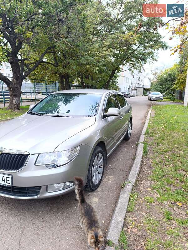 Лифтбек Skoda Superb 2012 в Одессе