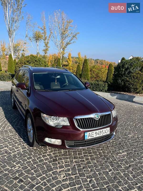Универсал Skoda Superb 2012 в Днепре