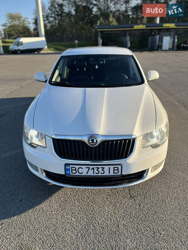 Лифтбек Skoda Superb 2011 в Львове фото 3 Лифтбек Skoda Superb 2011 в Львове