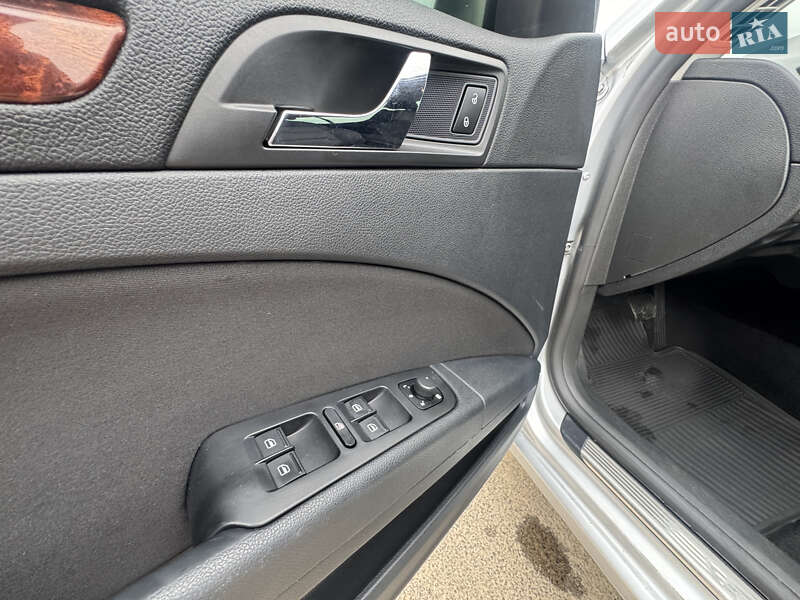 Лифтбек Skoda Superb 2013 в Киеве