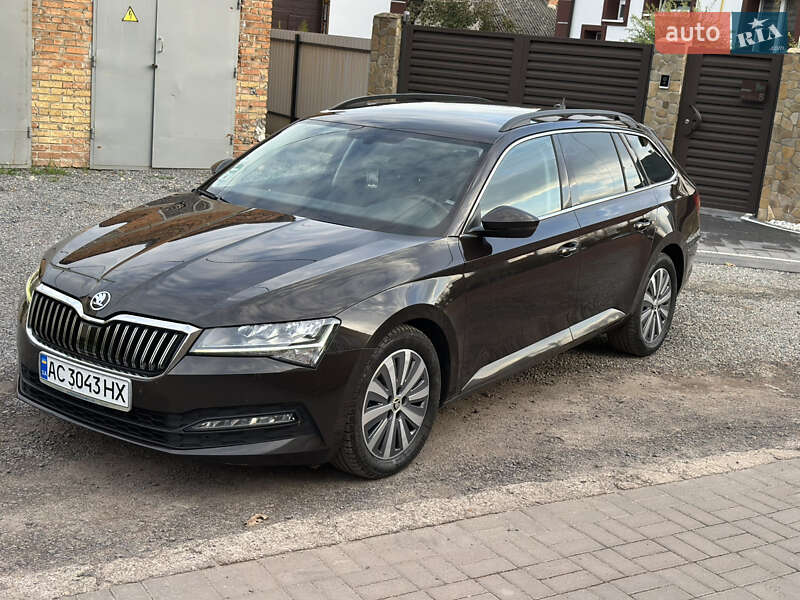Универсал Skoda Superb 2021 в Нововолынске