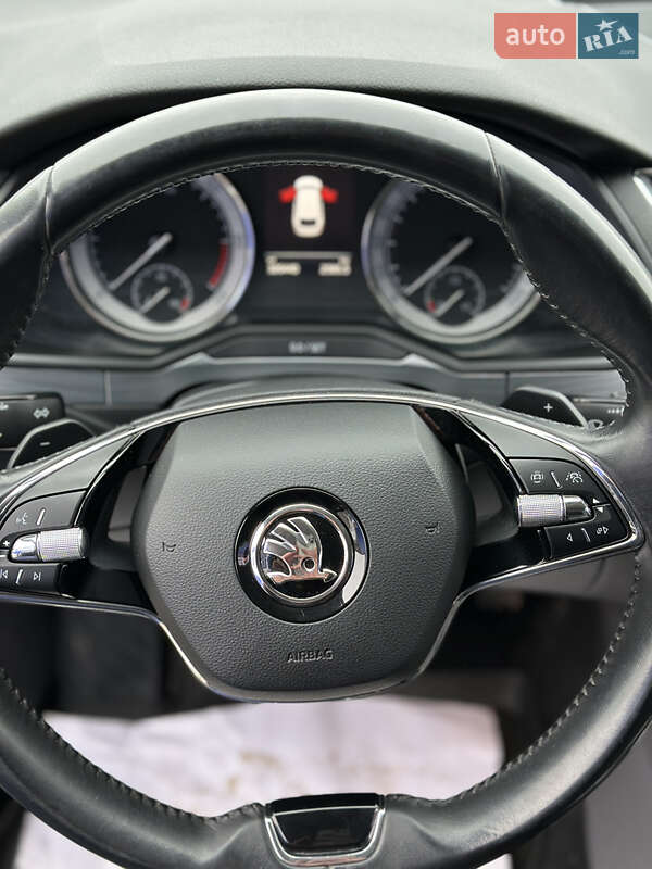 Универсал Skoda Superb 2021 в Нововолынске