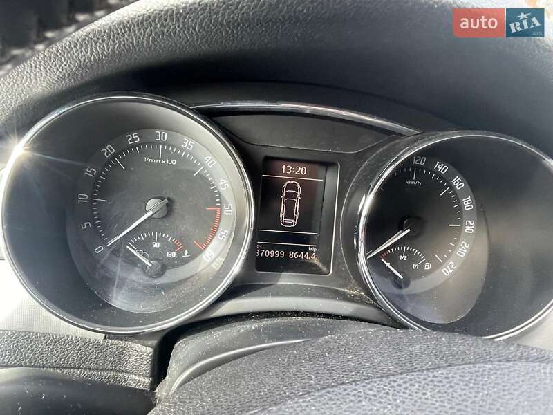 Универсал Skoda Superb 2012 в Киеве