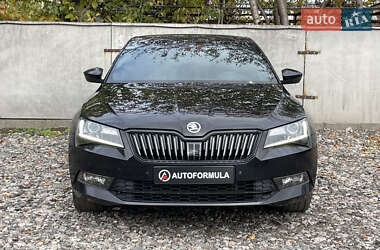 Лифтбек Skoda Superb 2017 в 
