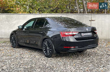 Лифтбек Skoda Superb 2017 в 