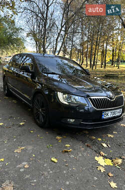Ліфтбек Skoda Superb 2015 в  фото 3 Ліфтбек Skoda Superb 2015 в