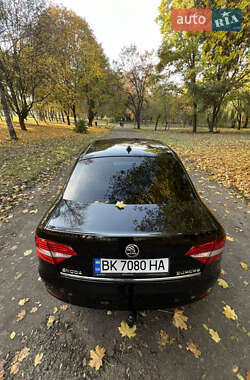 Ліфтбек Skoda Superb 2015 в  фото 6 Ліфтбек Skoda Superb 2015 в