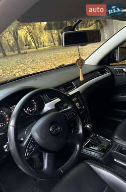 Ліфтбек Skoda Superb 2015 в  фото 13 Ліфтбек Skoda Superb 2015 в