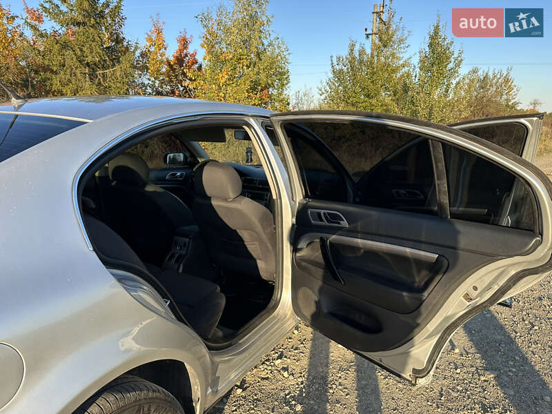 Лифтбек Skoda Superb 2006 в Ивано-Франковске фото 8 Лифтбек Skoda Superb 2006 в Ивано-Франковске