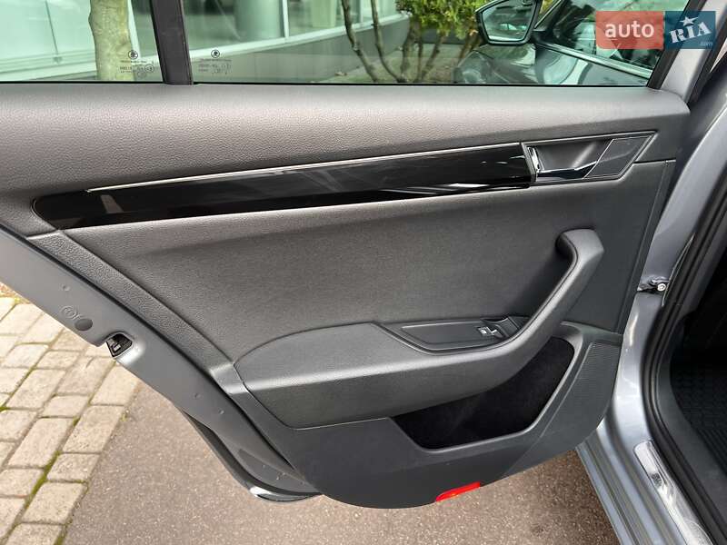 Универсал Skoda Superb 2018 в Ровно