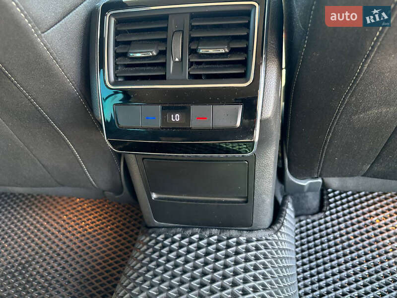 Универсал Skoda Superb 2015 в Киеве фото 17 Универсал Skoda Superb 2015 в Киеве