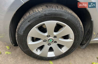 Ліфтбек Skoda Superb 2011 в Кривому Розі