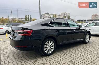 Лифтбек Skoda Superb 2020 в 