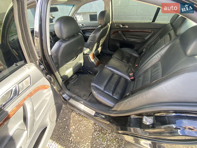 Лифтбек Skoda Superb 2003 в Нереснице