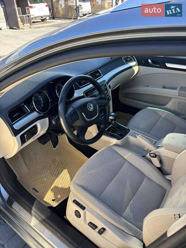 Универсал Skoda Superb 2010 в Трускавце