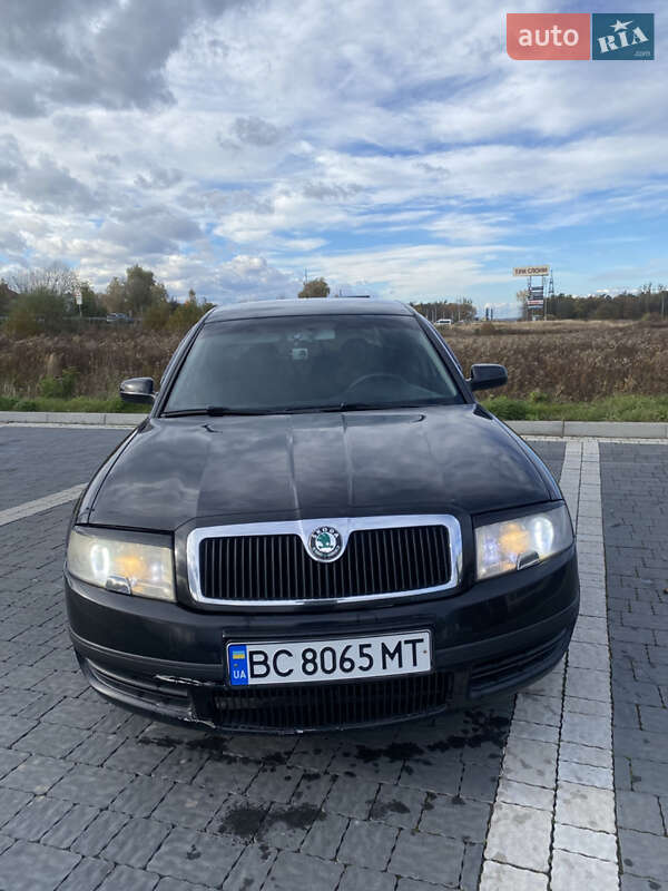 Лифтбек Skoda Superb 2006 в Львове
