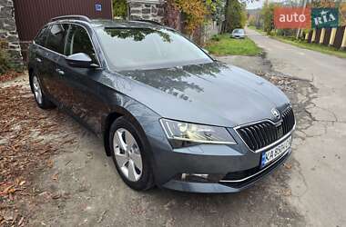 Универсал Skoda Superb 2015 в Киеве