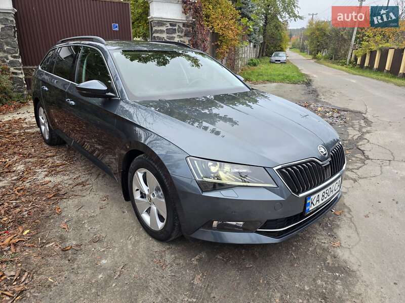 Універсал Skoda Superb 2015 в Києві фото Універсал Skoda Superb 2015 в Києві