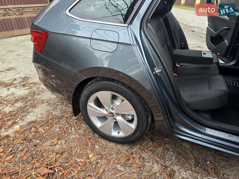 Універсал Skoda Superb 2015 в Києві фото 41 Універсал Skoda Superb 2015 в Києві