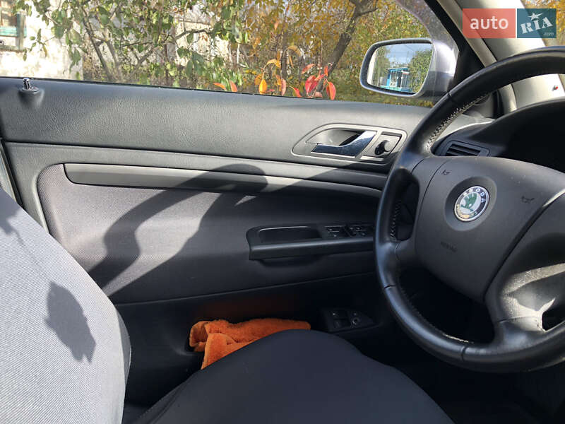 Лифтбек Skoda Superb 2006 в Киеве фото 18 Лифтбек Skoda Superb 2006 в Киеве