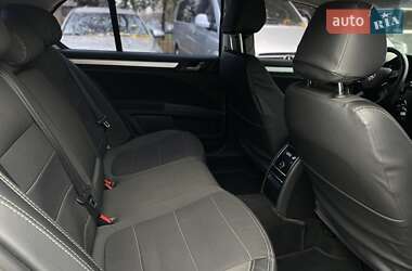 Лифтбек Skoda Superb 2013 в 