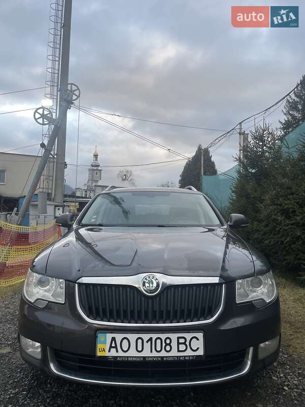 Универсал Skoda Superb 2011 в Ужгороде фото 6 Универсал Skoda Superb 2011 в Ужгороде