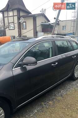 Універсал Skoda Superb 2011 в Ужгороді