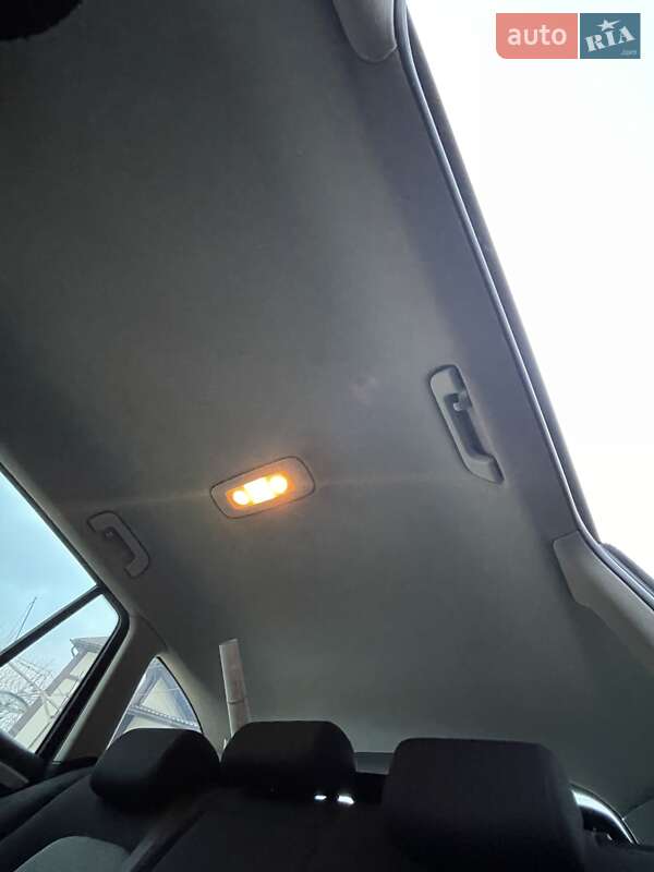 Универсал Skoda Superb 2011 в Ужгороде фото 27 Универсал Skoda Superb 2011 в Ужгороде