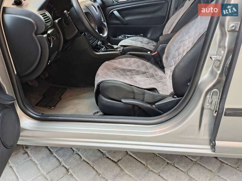 Лифтбек Skoda Superb 2007 в Нетешине