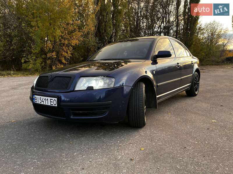 Лифтбек Skoda Superb 2002 в Кропивницком