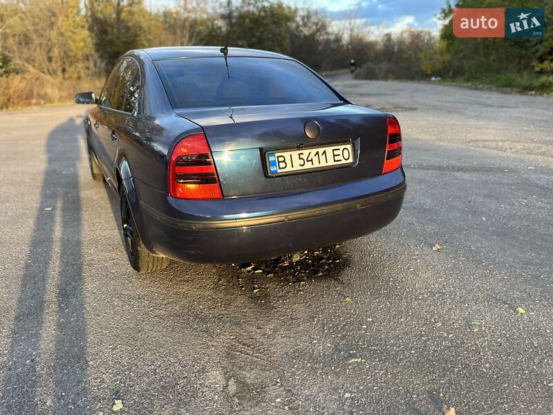 Лифтбек Skoda Superb 2002 в Кропивницком