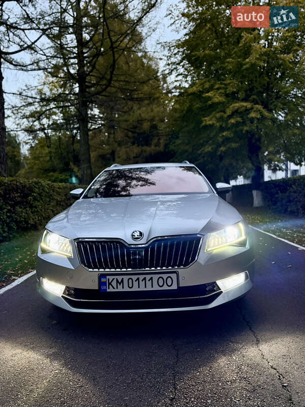 Универсал Skoda Superb 2016 в Звягеле фото 13 Универсал Skoda Superb 2016 в Звягеле