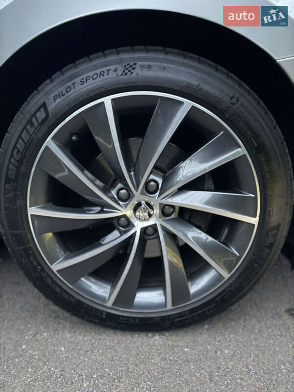 Универсал Skoda Superb 2016 в Звягеле фото 18 Универсал Skoda Superb 2016 в Звягеле