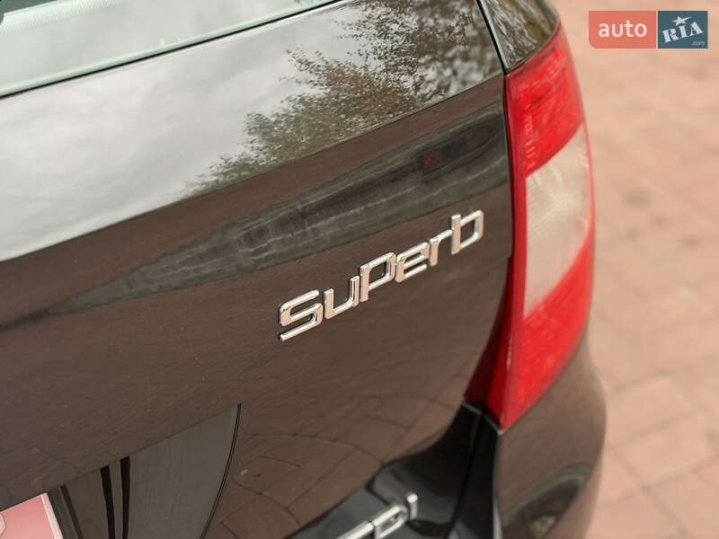 Універсал Skoda Superb 2012 в Рівному