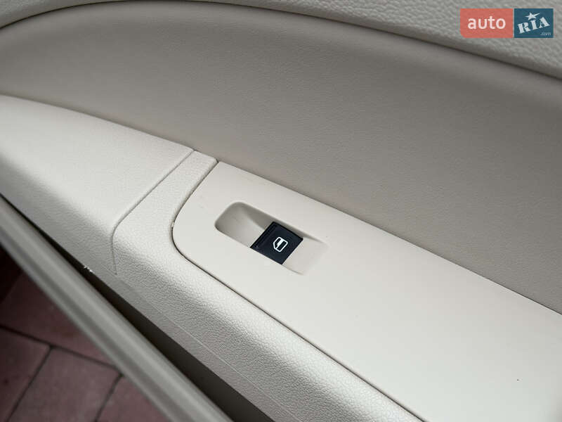 Універсал Skoda Superb 2012 в Рівному