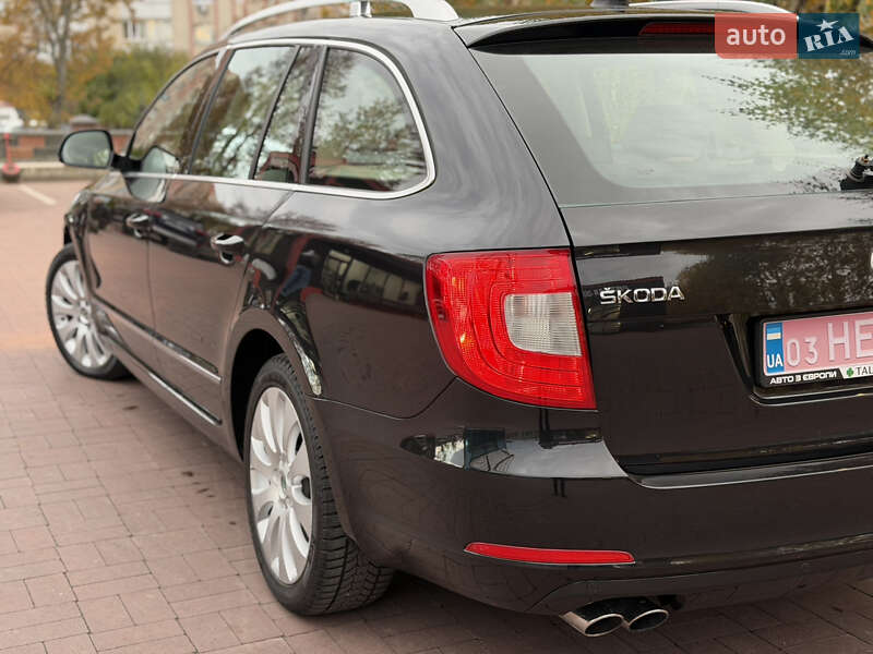 Універсал Skoda Superb 2012 в Рівному
