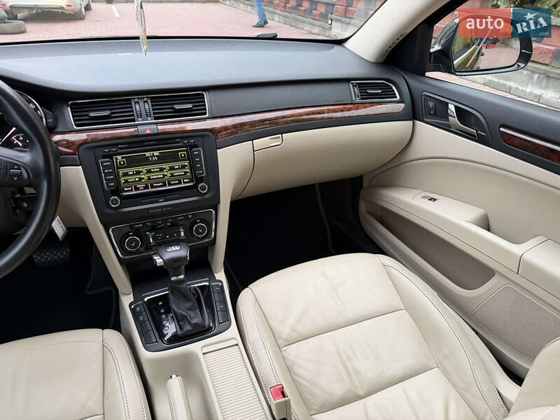 Універсал Skoda Superb 2012 в Рівному