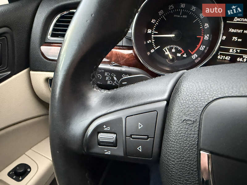 Універсал Skoda Superb 2012 в Рівному