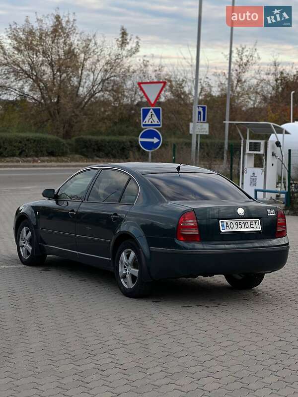 Лифтбек Skoda Superb 2003 в Жмеринке