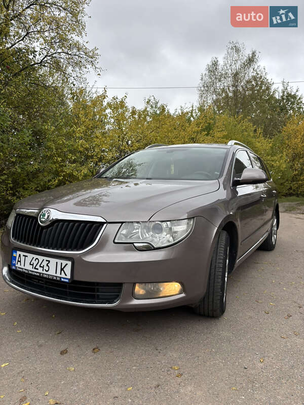 Универсал Skoda Superb 2010 в Ивано-Франковске