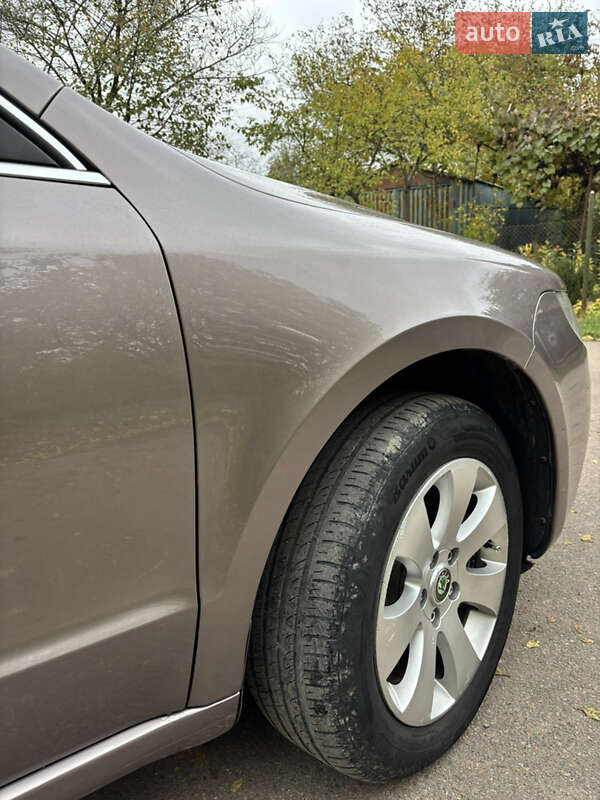 Универсал Skoda Superb 2010 в Ивано-Франковске