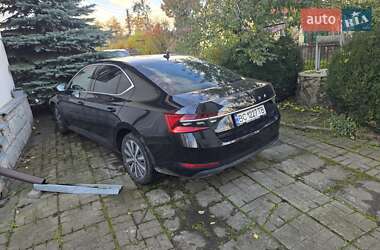 Ліфтбек Skoda Superb 2021 в Львові