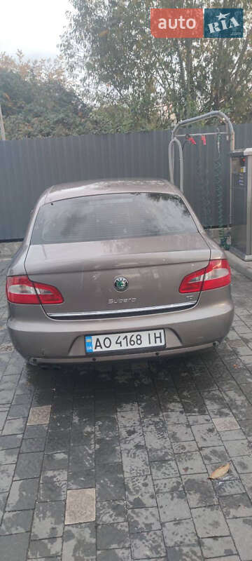 Ліфтбек Skoda Superb 2012 в Ужгороді фото 2 Ліфтбек Skoda Superb 2012 в Ужгороді