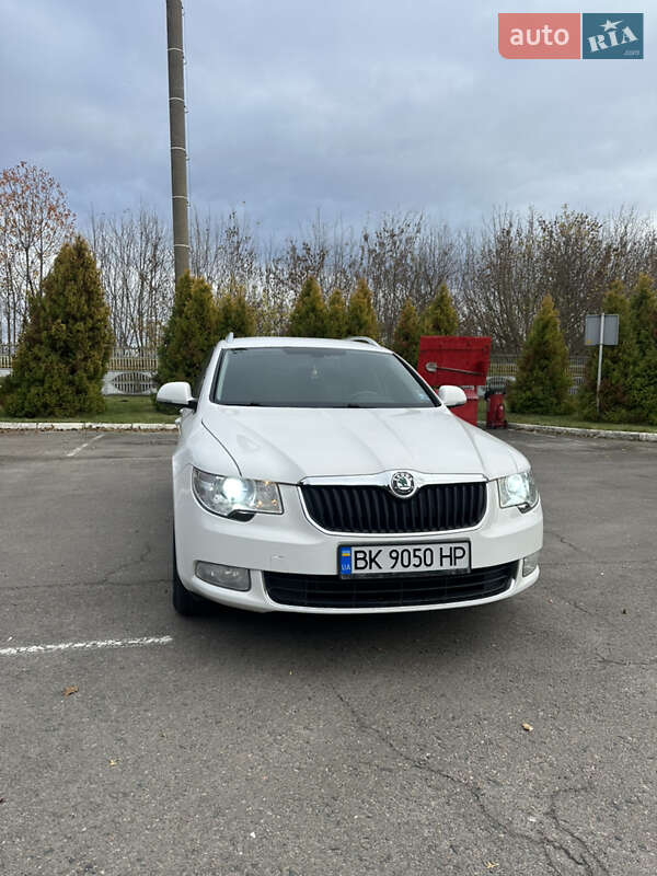 Skoda Superb 2012 Skoda Superb 2012